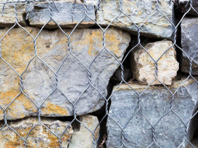 W jaki sposób są robione ogrodzenia gabionowe